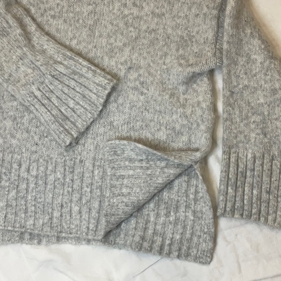 H&M Grey Knit Baggy Sweater | Size XS | Wide Sleeves | Winter Cozy Sweater - Picture 2 of 5